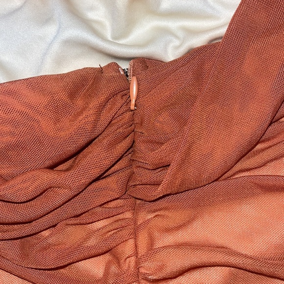 Off-Shoulder Ruched Dress - Picture 9 of 10